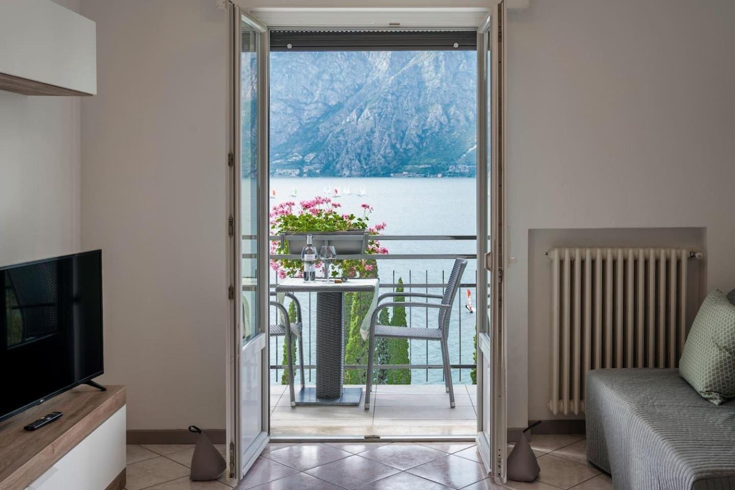 Finestra Sul Lago Malcesine Apt Riva Exterior photo